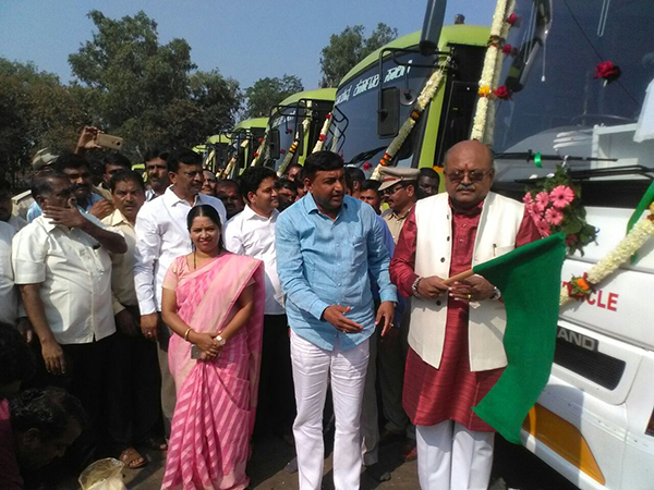 ಬೆಳಗಾವಿ: 25 ನೂತನ ಬಸ್‍ಗಳಿಗೆ ಸಚಿವ ರೇವಣ್ಣ ಚಾಲನೆ